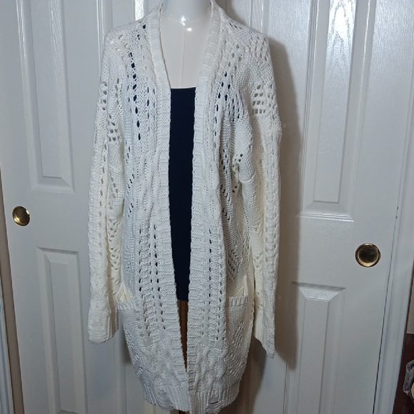 Forever 21 Sweaters - Forever 21 White Open-Knit Cardigan